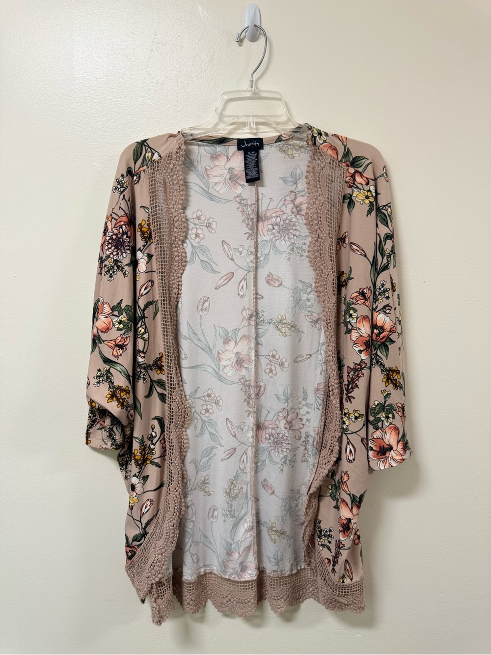 Justify Light Mauve Floral Lace-Trim Kimono